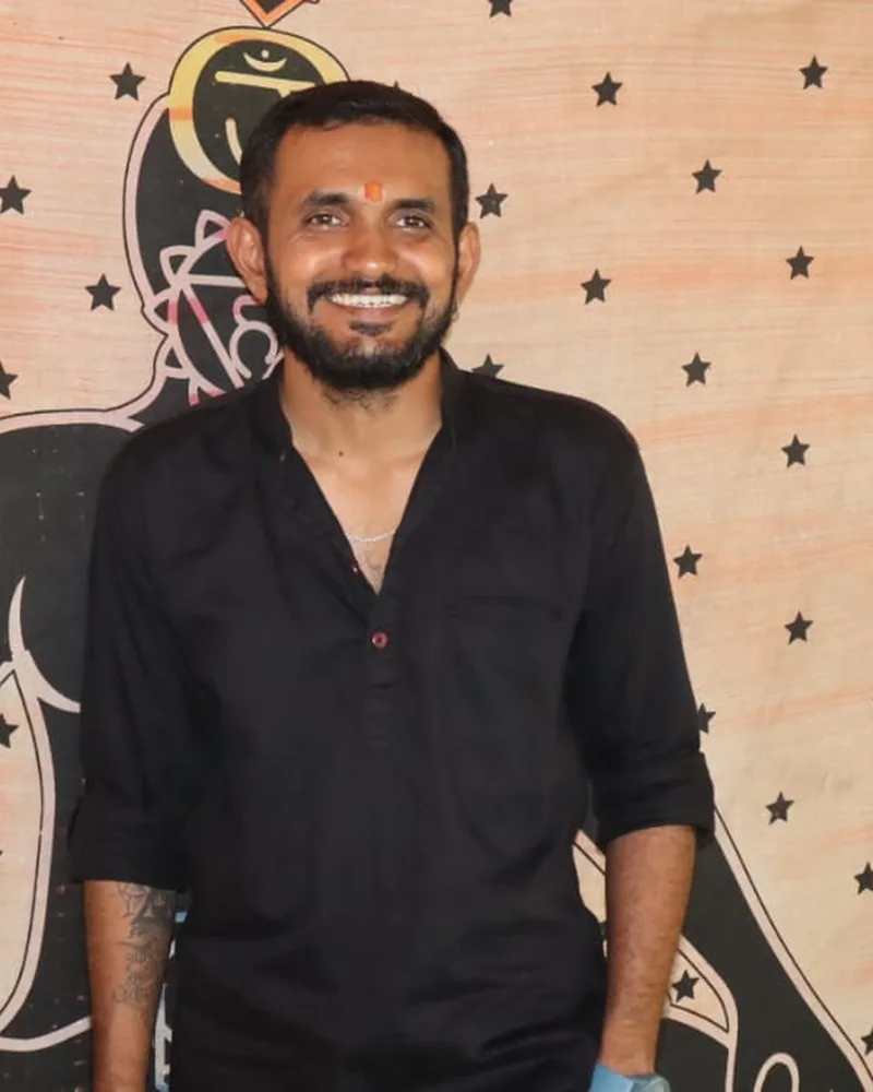 Yogi Akshay - Senior Yoga Teacher and Yoga Teacher Trainer at Purnam Yogashala